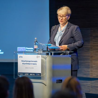 Na dogodku »Od potrjenega koncepta do prototipa in naprej« o povezovanju institucij znanja in gospodarstva