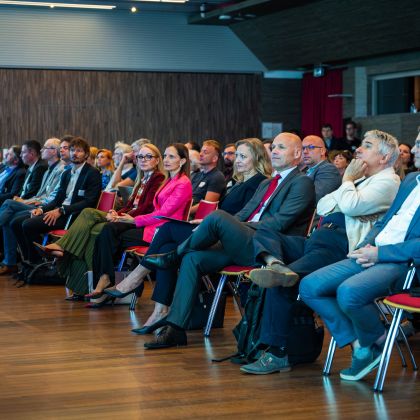 Na dogodku »Od potrjenega koncepta do prototipa in naprej« o povezovanju institucij znanja in gospodarstva