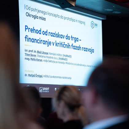 Na dogodku »Od potrjenega koncepta do prototipa in naprej« o povezovanju institucij znanja in gospodarstva